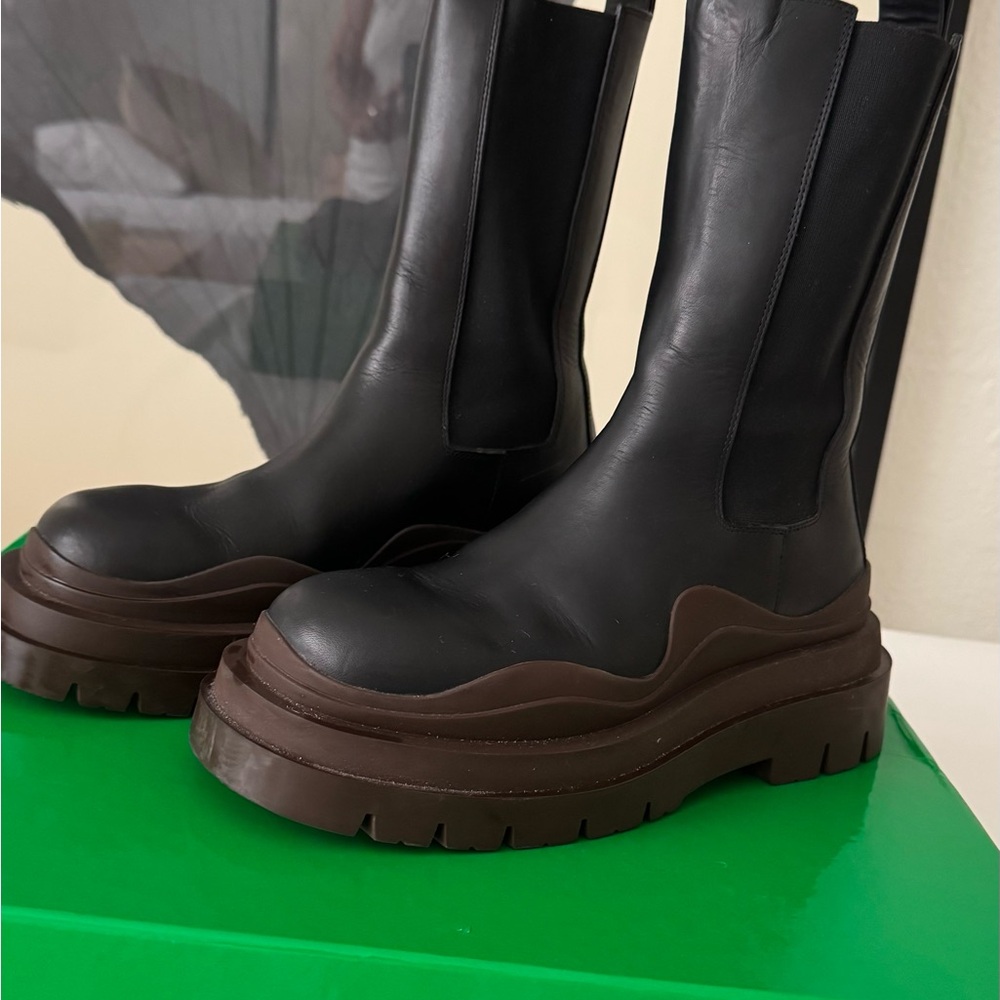 Bottega Veneta Black and Brown Leather Ankle Boots